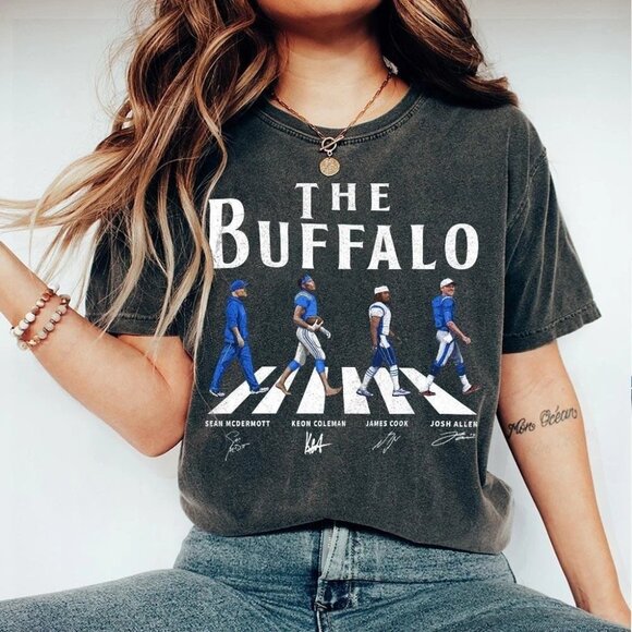 Comfort Colors Buffalo Walking Road Signatures Football Unisex Shirt 169 - Picture 1 of 4